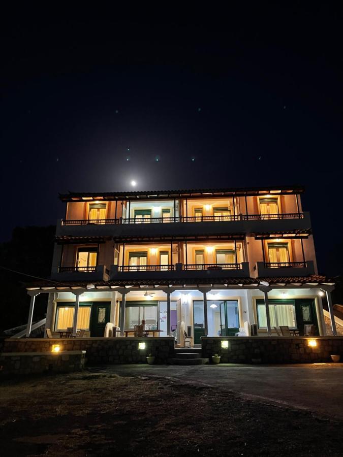 Niriides Rooms Elafonissos Exteriér fotografie