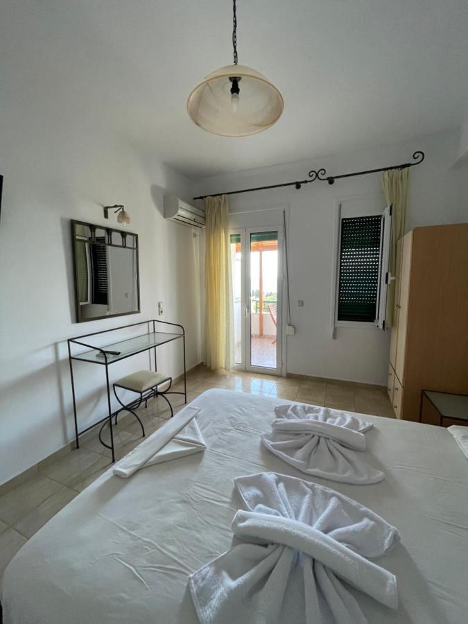 Niriides Rooms Elafonissos Exteriér fotografie
