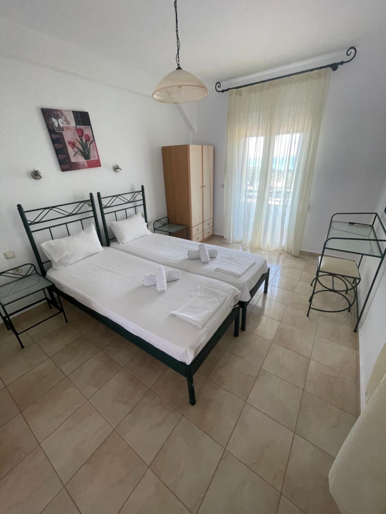 Niriides Rooms Elafonissos Exteriér fotografie